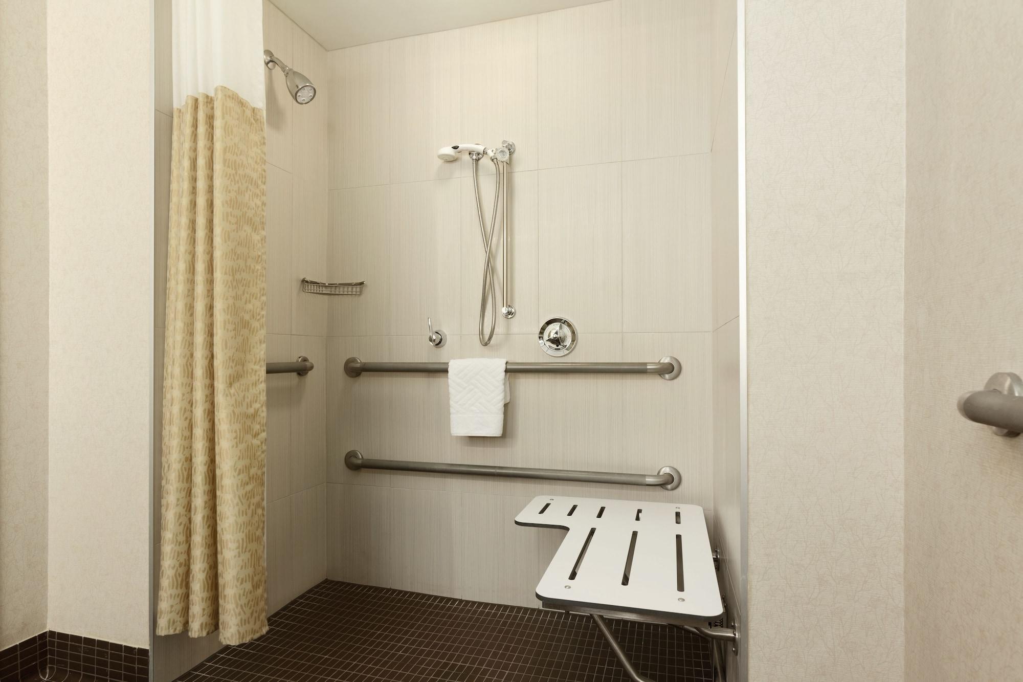 ดับเบิลทรี บาย ฮิลตัน บอสตัน เบย์ไซด์ Hotel ภายนอก รูปภาพ